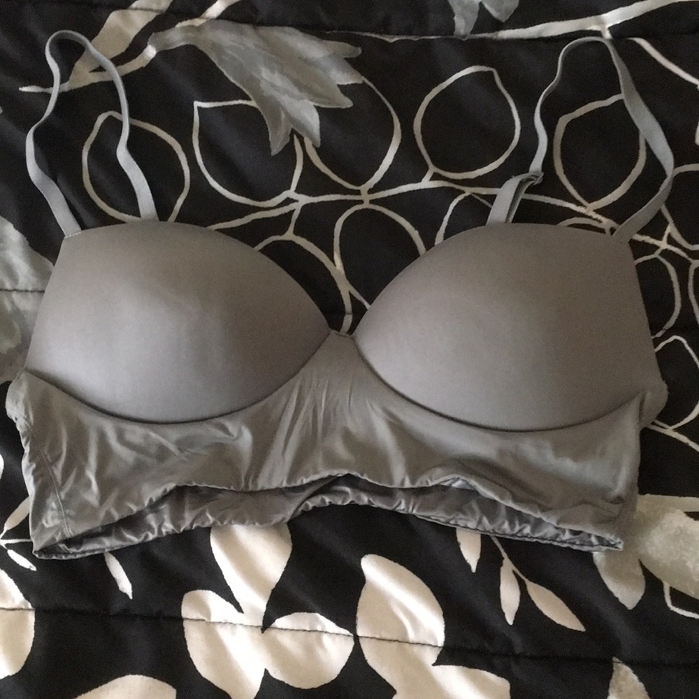 Gray Wireless Victoria’s Secret Bra